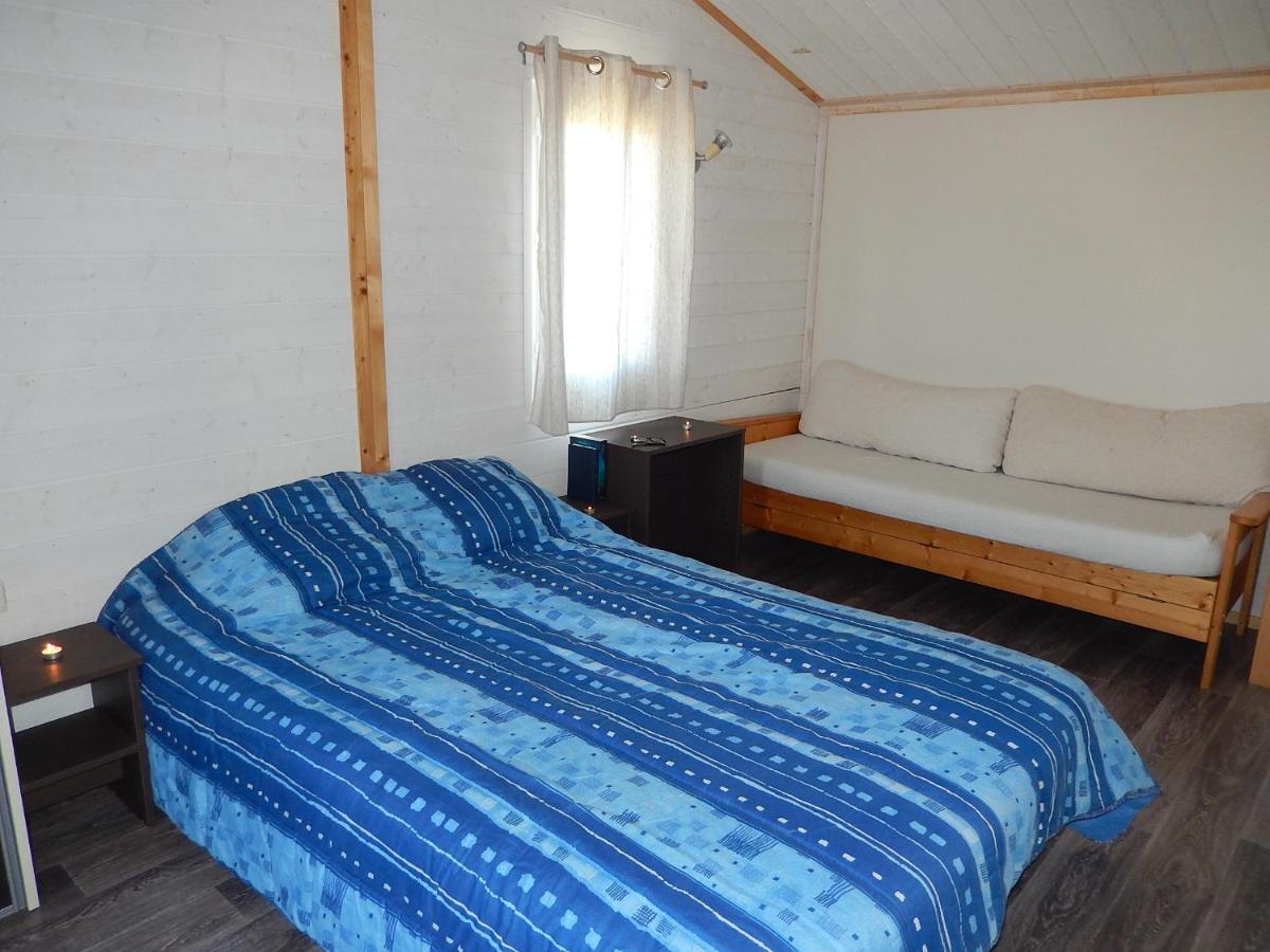 Cottages Du Lac De Miel Beynat المظهر الخارجي الصورة