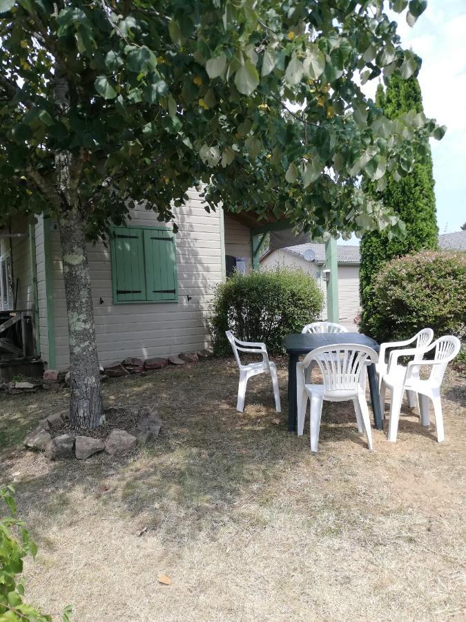 Cottages Du Lac De Miel Beynat المظهر الخارجي الصورة