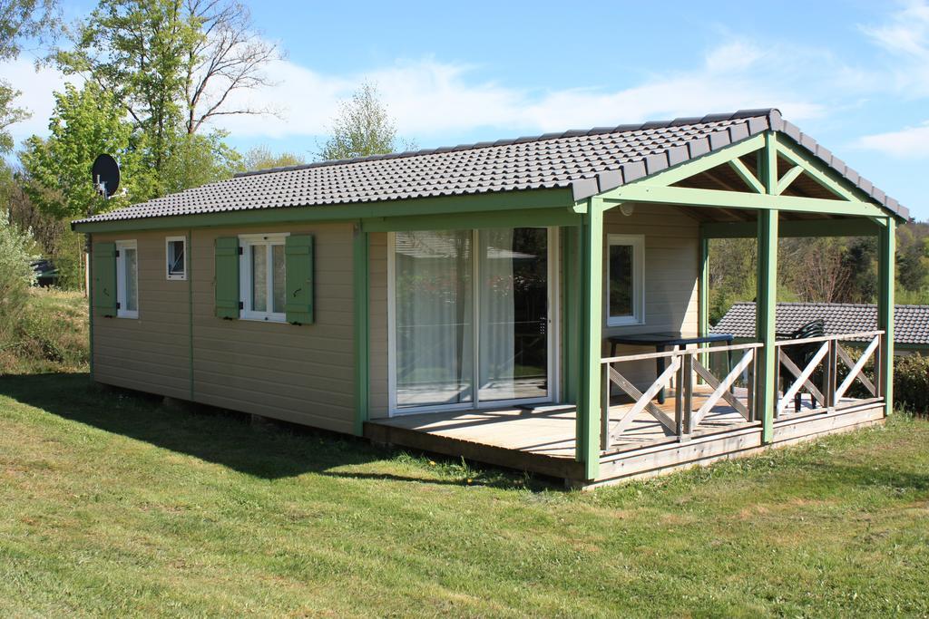 Cottages Du Lac De Miel Beynat الغرفة الصورة